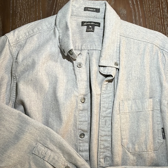 Classic fit grey Eddie Bauer button down. - Picture 2 of 2